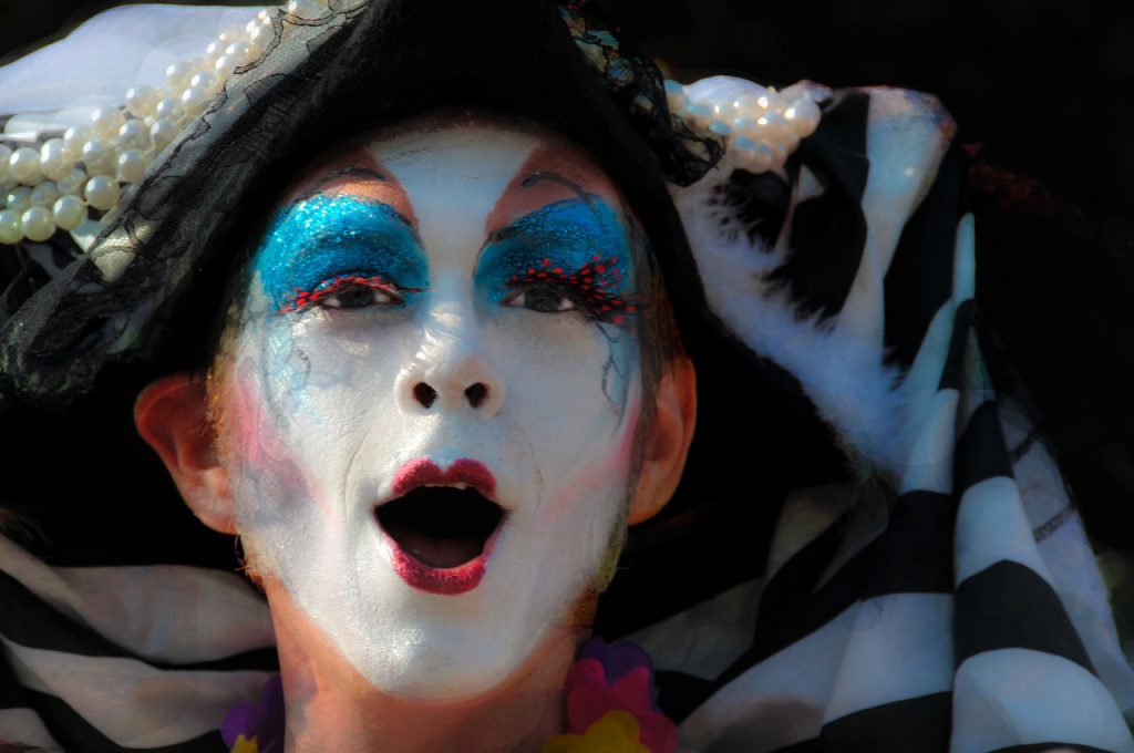 face, clown, parade-1038240.jpg